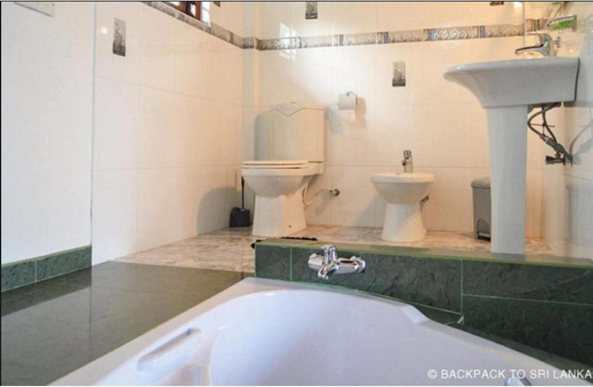 Coppenrath Hostel Тангалла Экстерьер фото